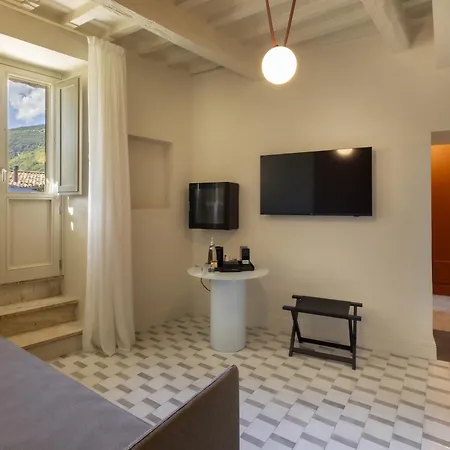 Cantina Semonte Wine *