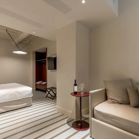 Bauernhof Cantina Semonte Wine *